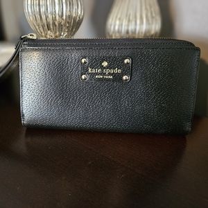 Kate Spade Black Wristlet